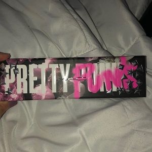 Pretty Punk Mac eye shadow Pallet